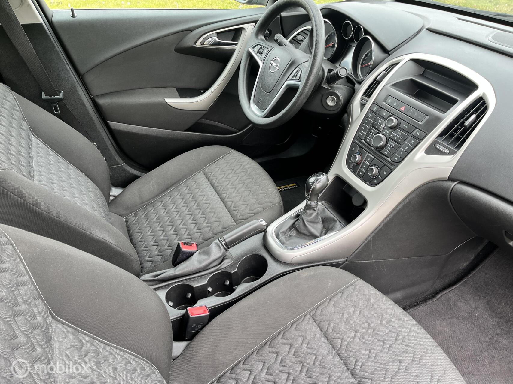 Foto van Opel Astra Notchback