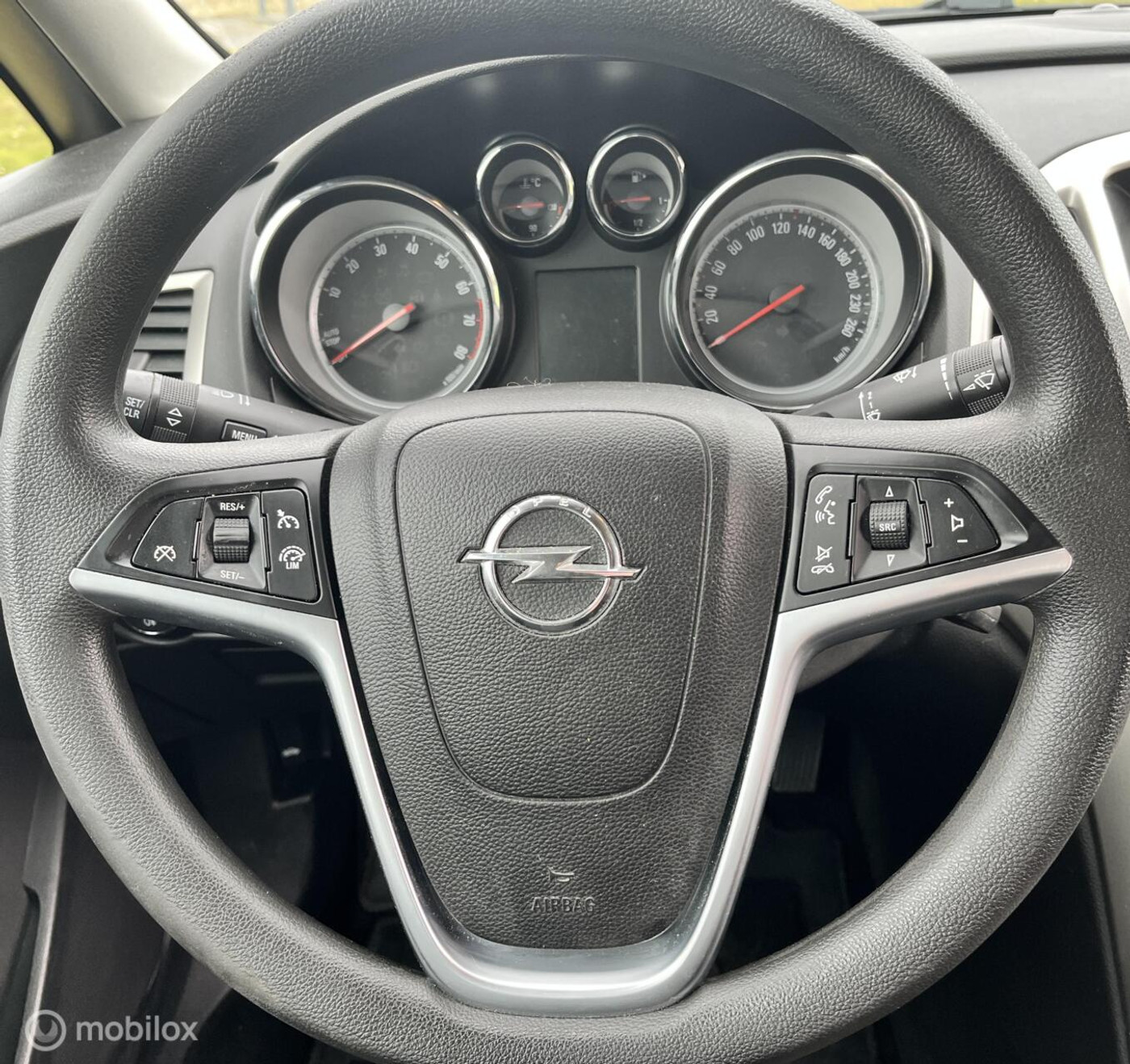 Foto van Opel Astra Notchback