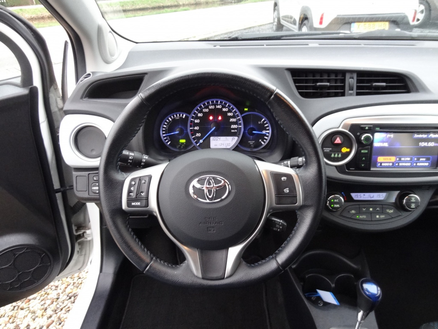 Foto van Toyota Toyota Yaris Hybrid