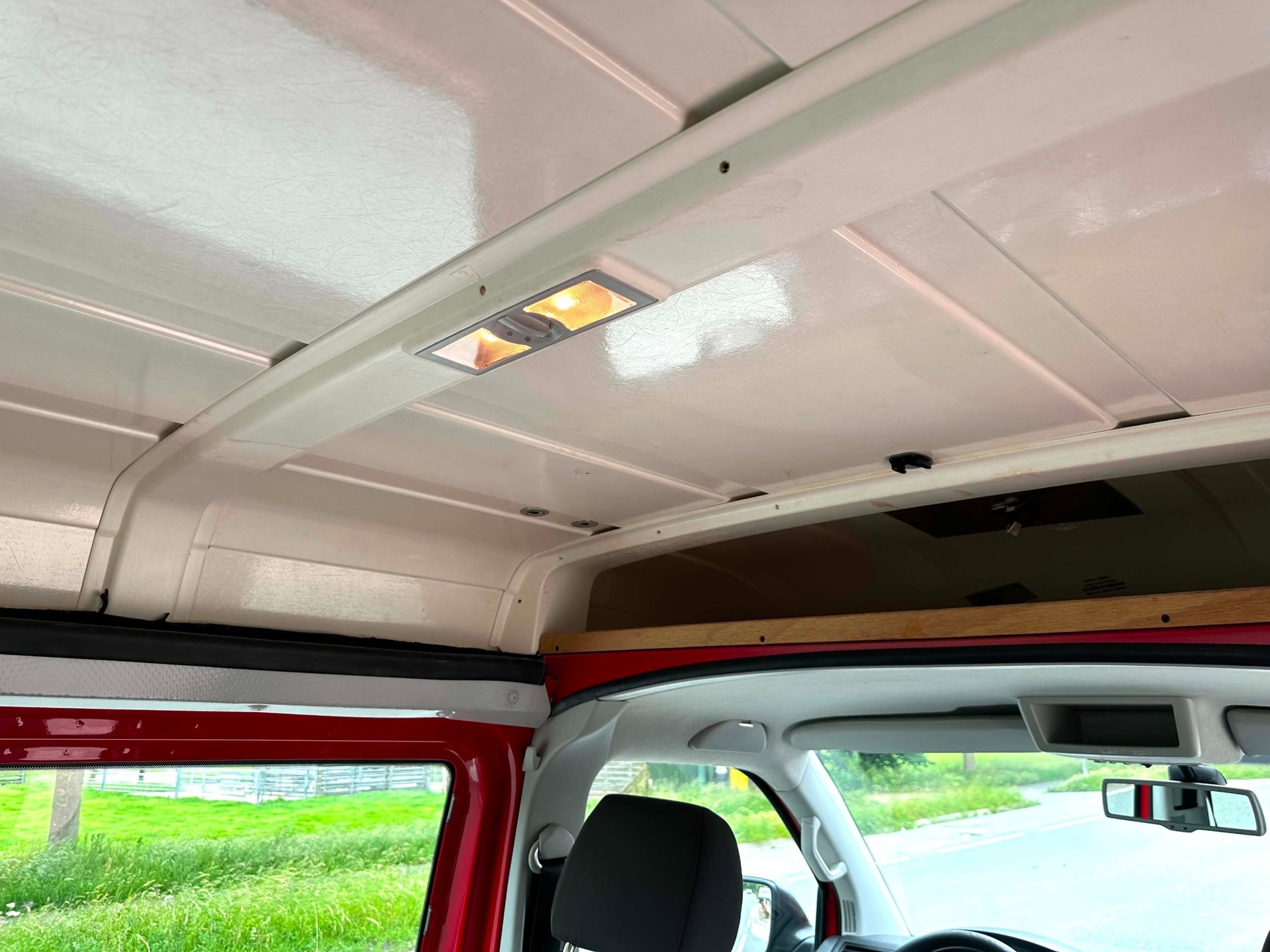 Foto van Volkswagen Transporter Kombi