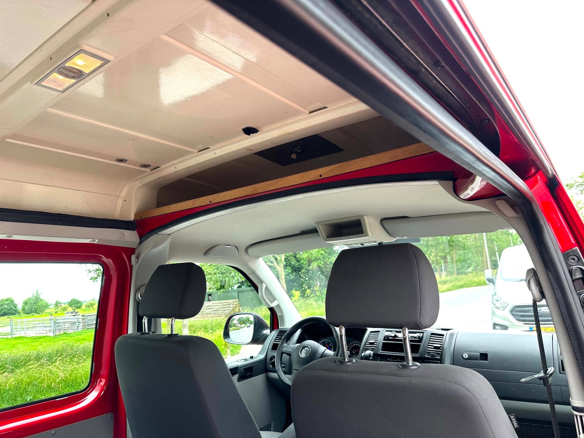 Foto van Volkswagen Transporter Kombi