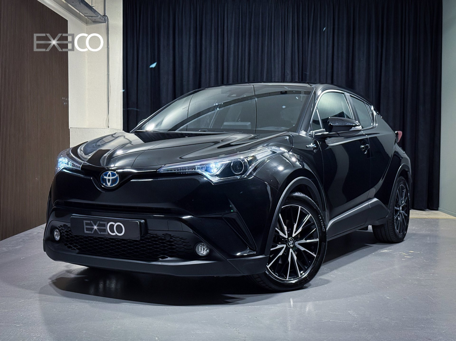 Toyota Toyota C-hr 1.8 Hybrid Active |Afn trekhaak|Navi|Cruise|Lane Assist|Botspreventie|Camera|Bluetooth 2018 - voorkant