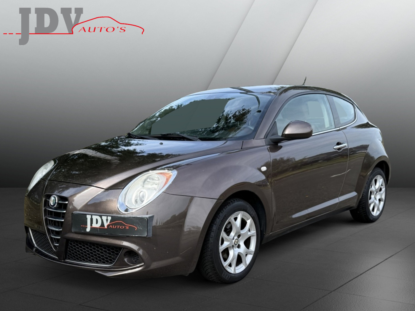 Alfa Romeo Alfa Mito 1.4 Distinctive vanaf €63.- p/m 2011 - voorkant