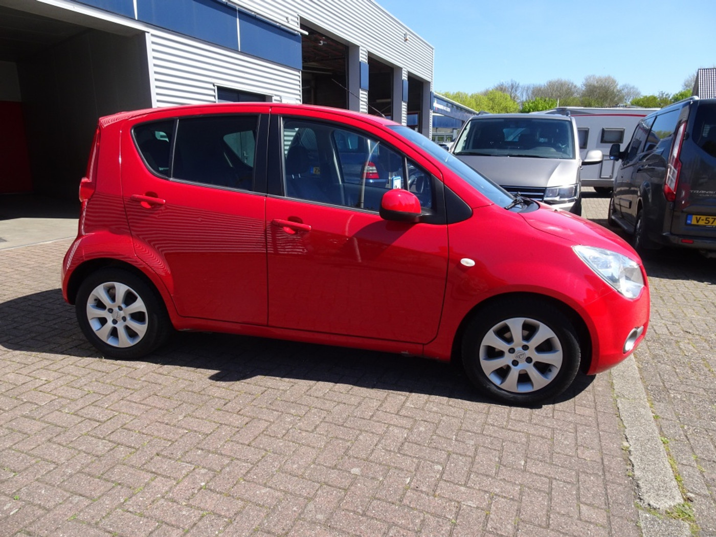 Foto van Opel Agila