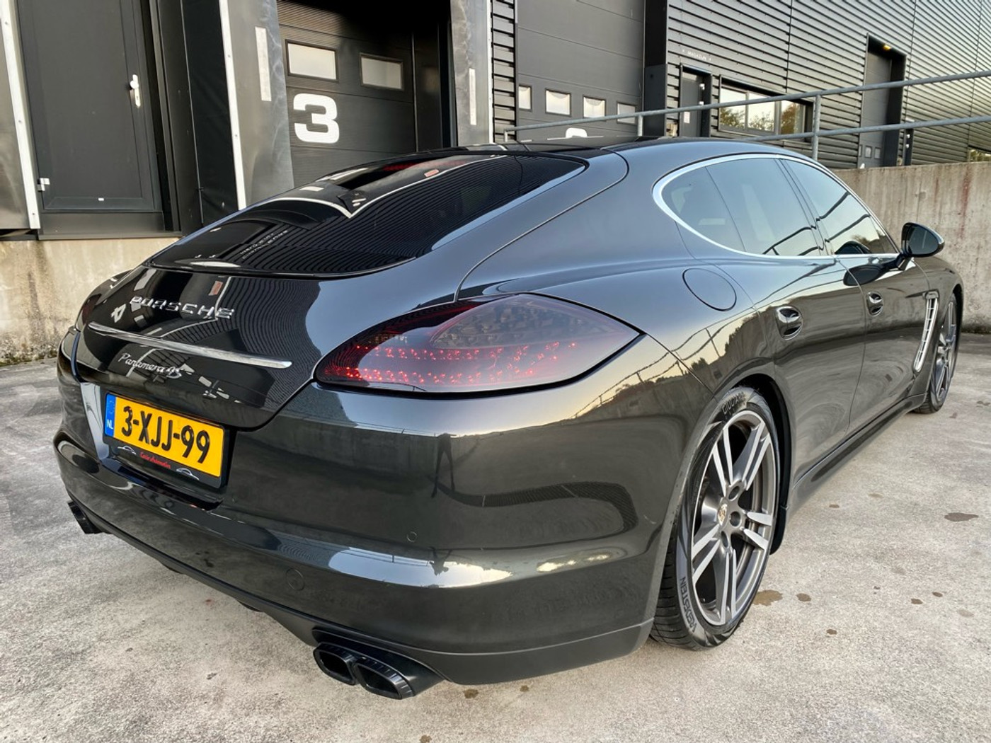 Foto van Porsche Panamera 4s