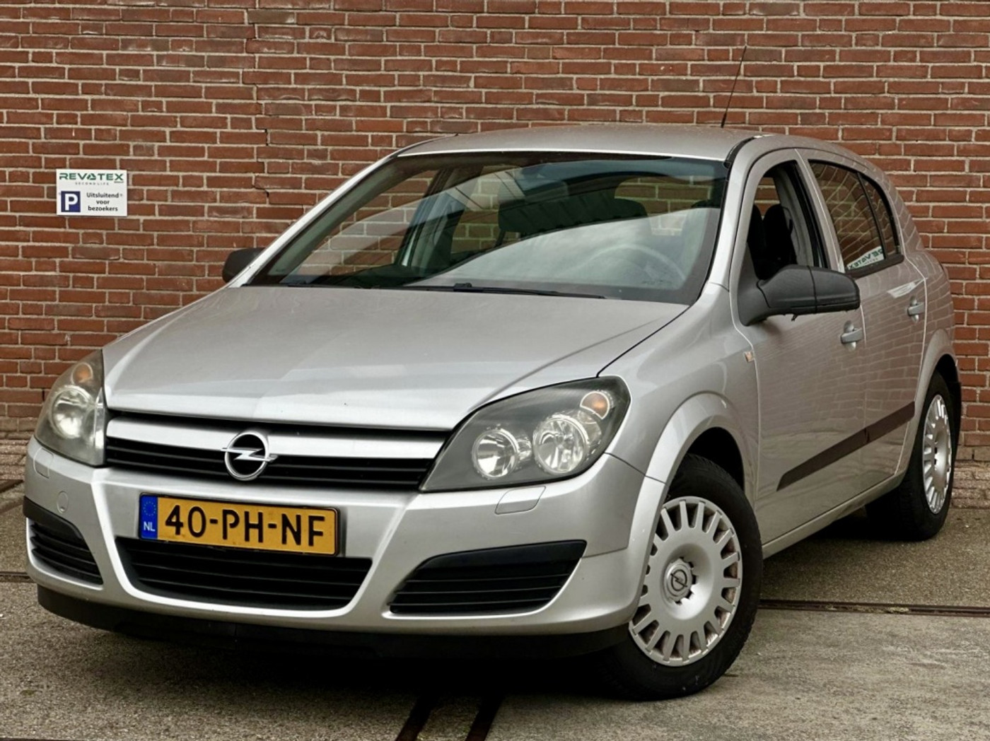 Opel Astra 1.6 Essentia |Airco |Automaat |NAP |Nwe APK 2004 - voorkant