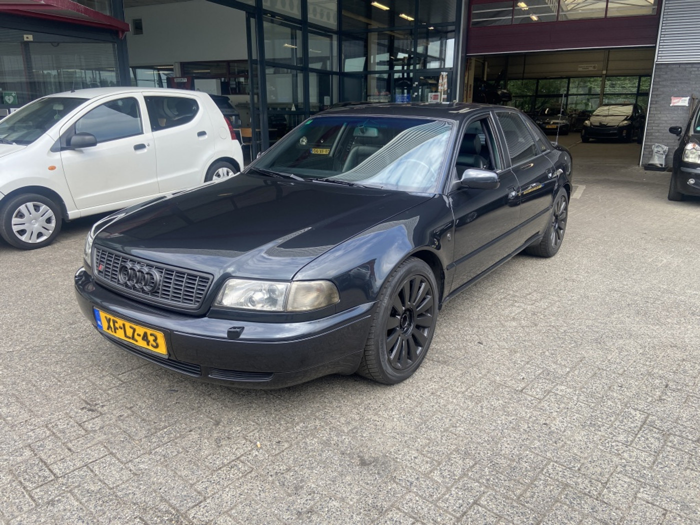 Audi 4d Audi S8 4.2 S8 1998 - voorkant
