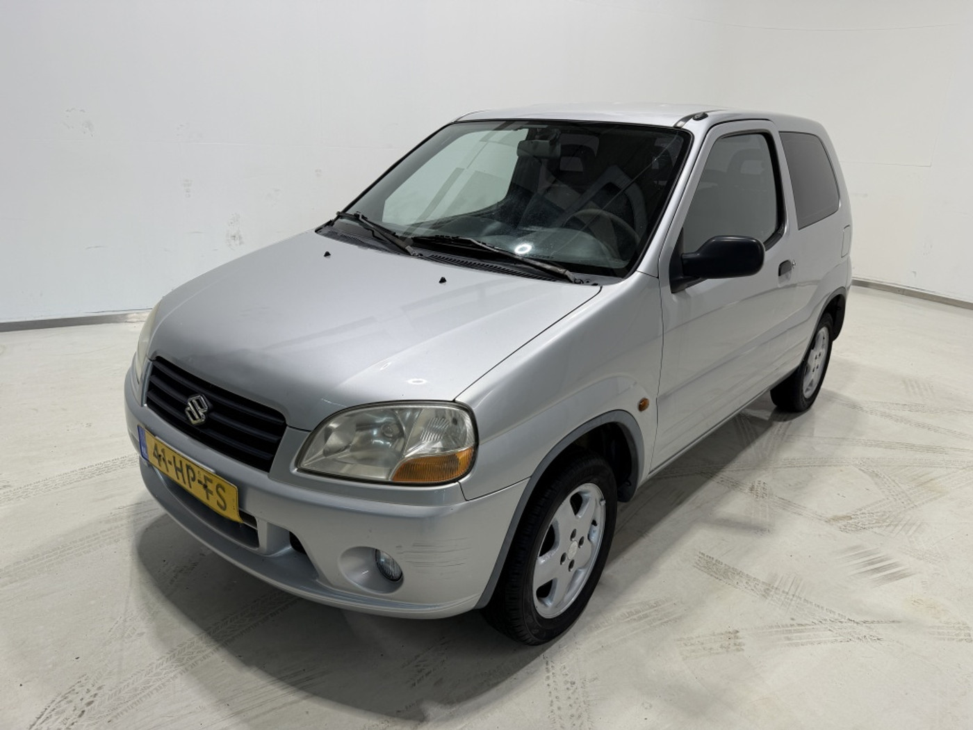 Suzuki Ignis 1.3-16V GS 2001 - voorkant