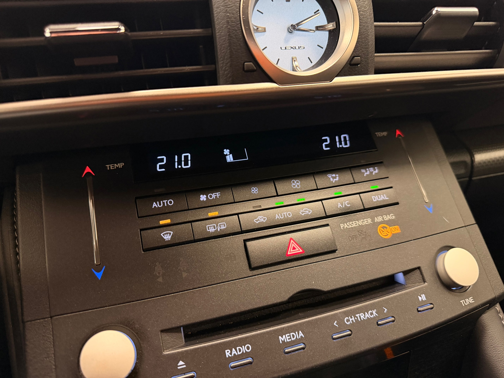 Foto van Lexus Lexus Rc300h