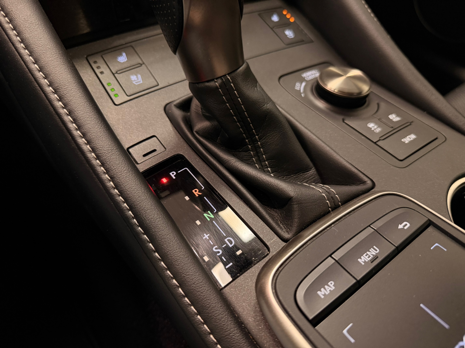 Foto van Lexus Lexus Rc300h