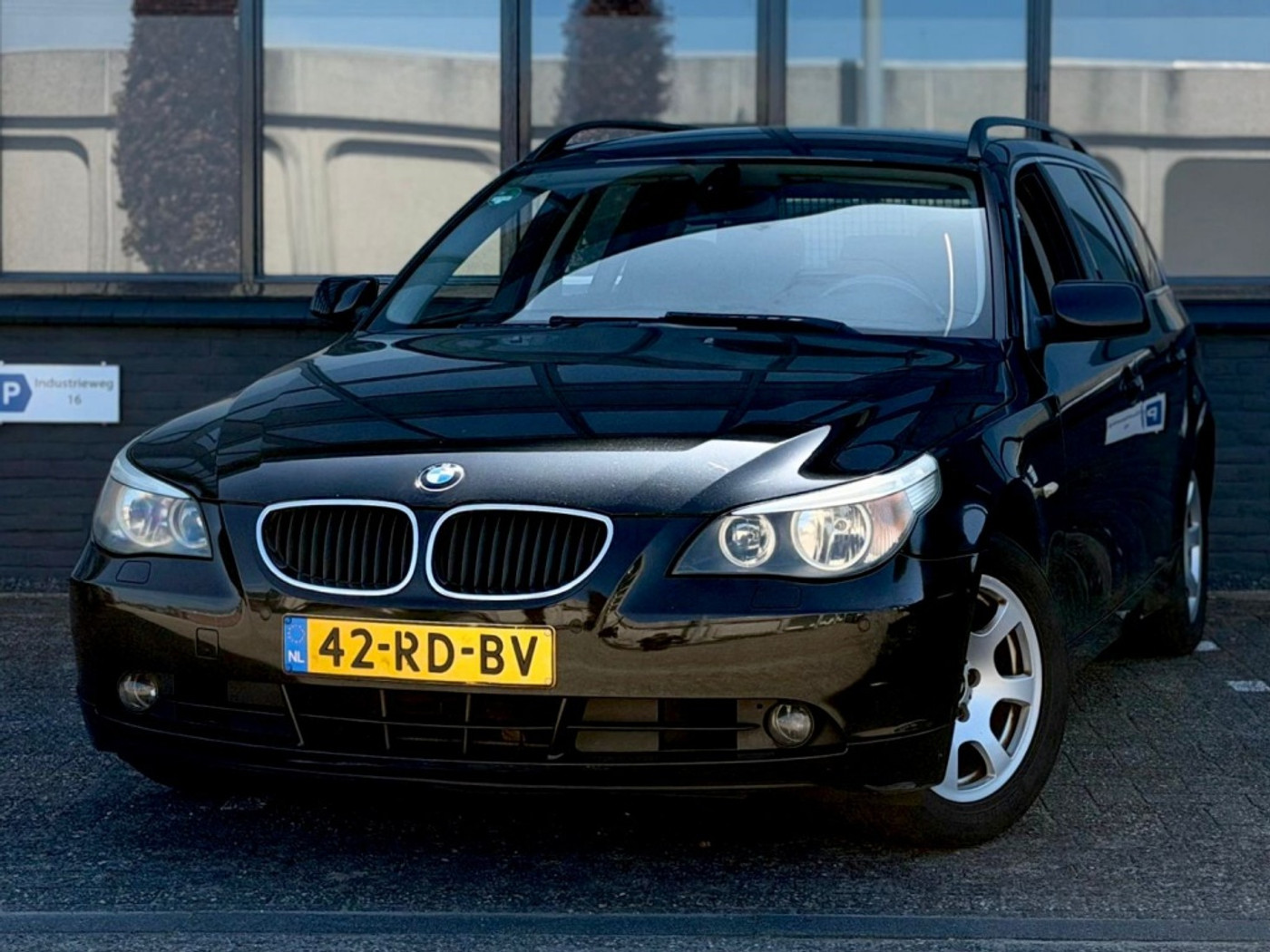 BMW 5er Reihe 525i Executive |Clima |CruiseC |Navi |Automaat 2005 - voorkant