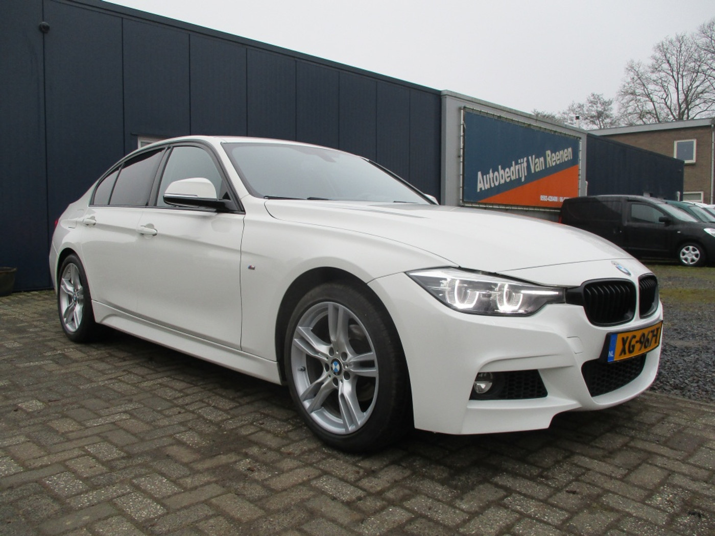 BMW 318i 318i MSp.Ed. 2019 - voorkant