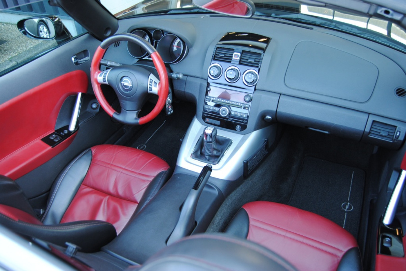 Foto van Opel GT