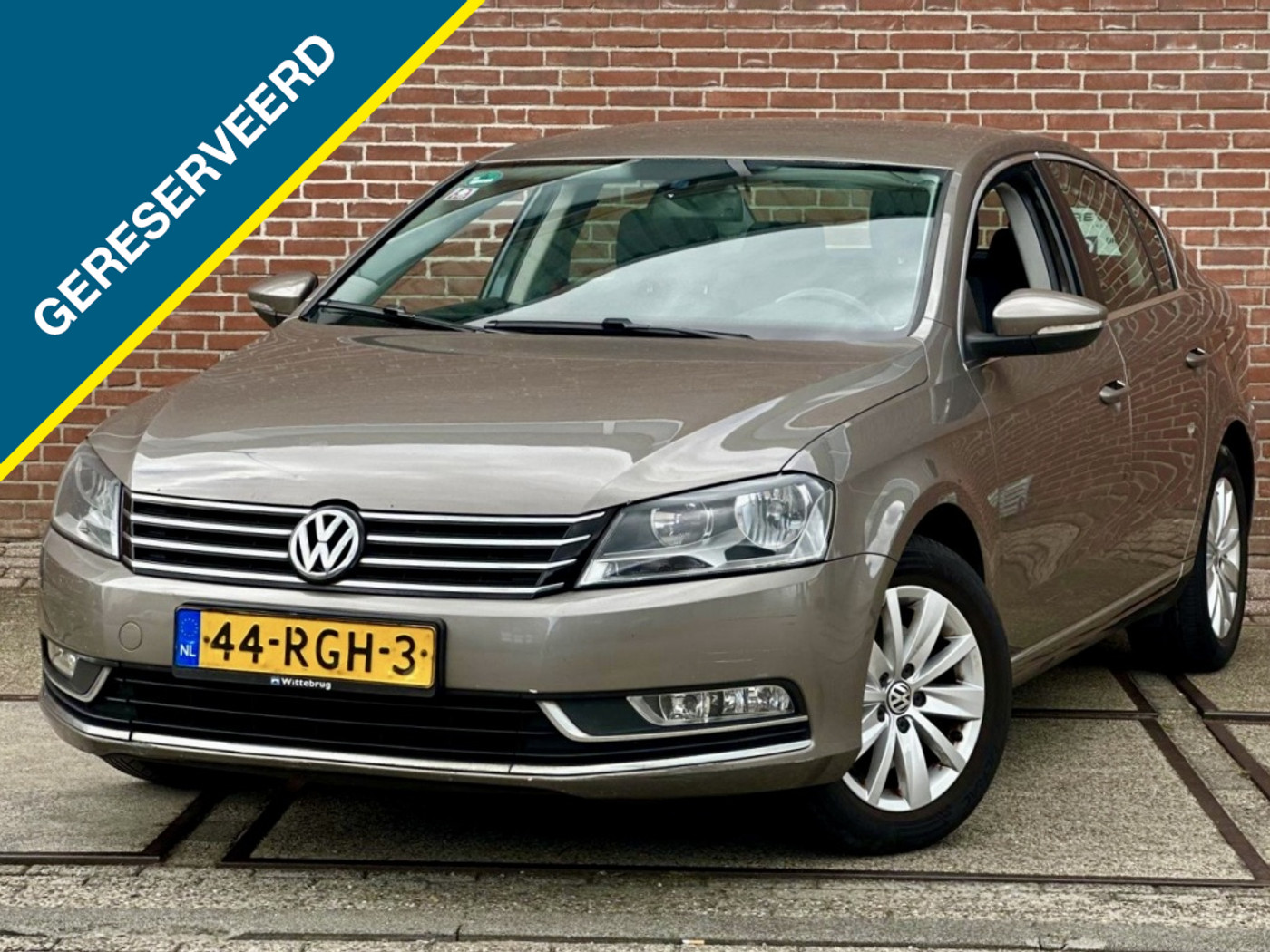Volkswagen Passat 1.4 TSI Comfortline BlueMotion 2011 - voorkant