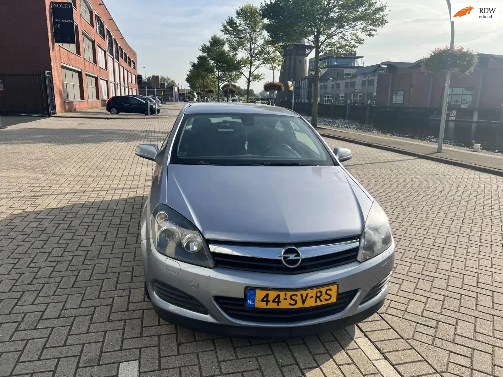 Opel Astra GTC 1.9 CDTi Executive 2006 - voorkant