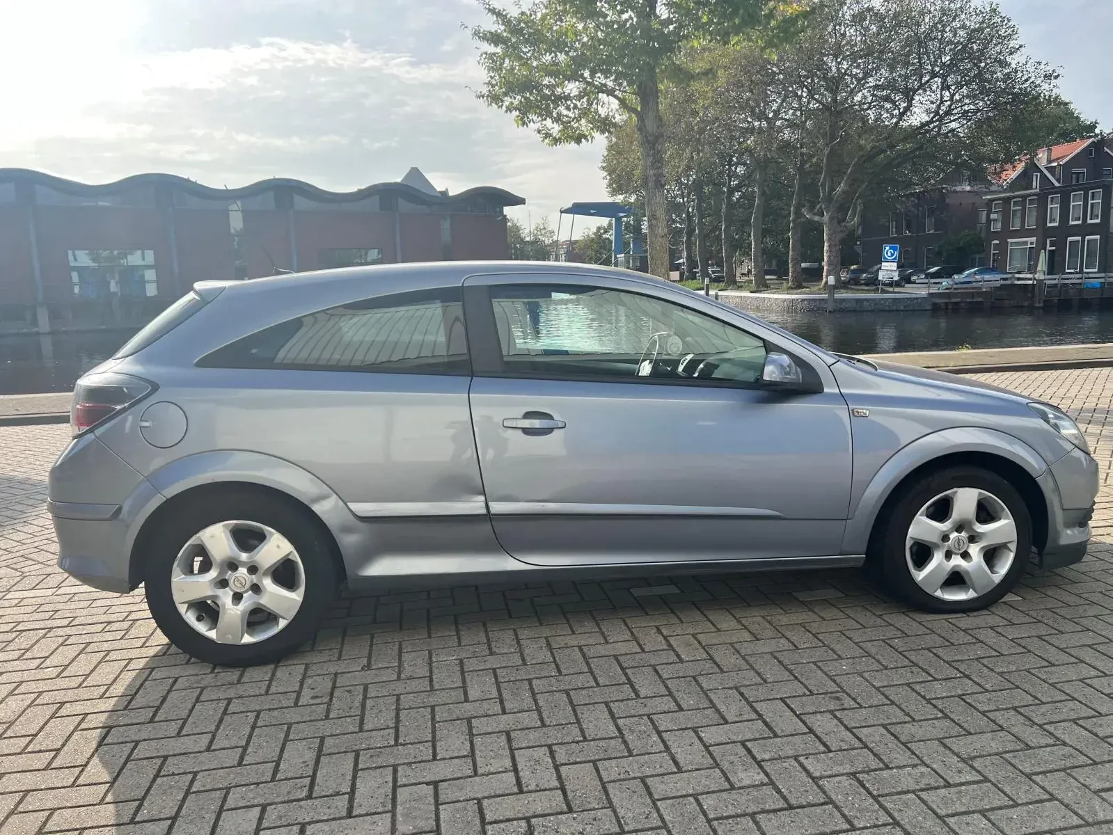 Foto van Opel Astra GTC