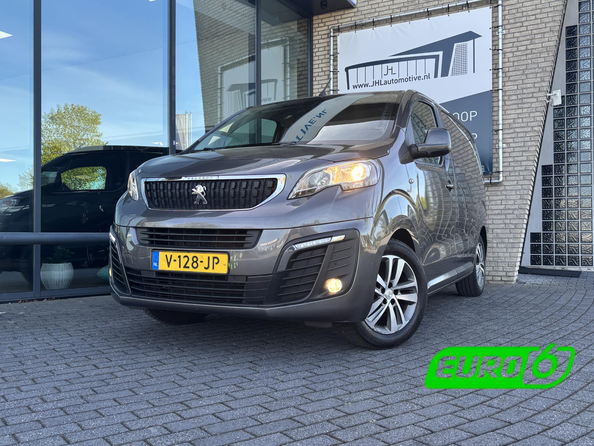 Peugeot Expert 226C 1.6 BlueHDI*ECC*CRUISE*NAVI*HAAK*CAM*CARPLAY* 2017 - voorkant