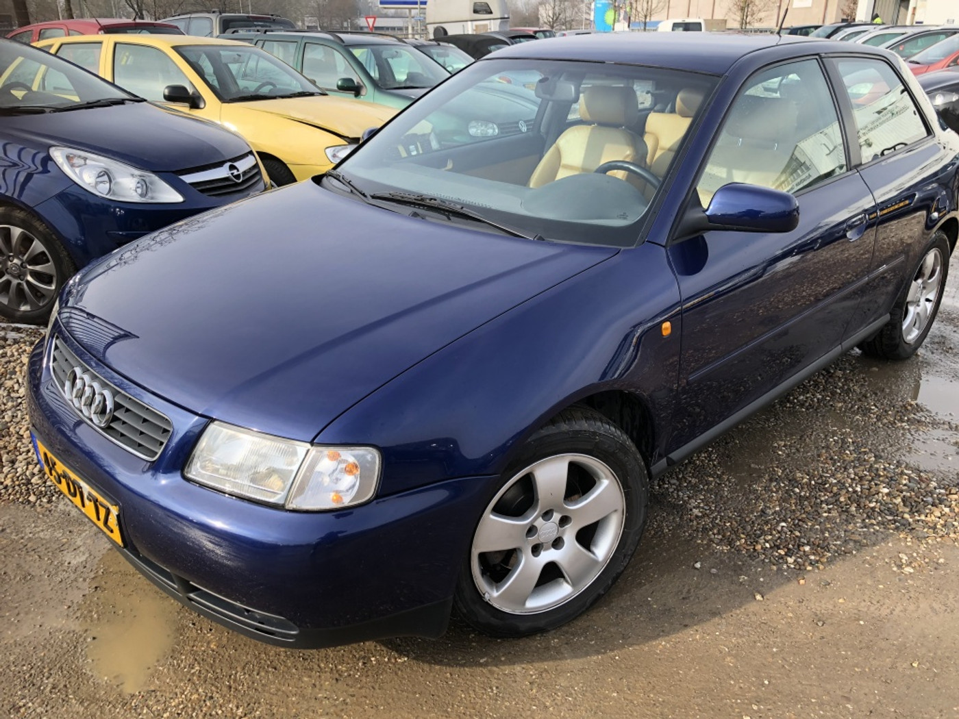 Audi Audi A3 1.8 5V Ambiente AUTOMAAT ,KOPPAKING DEFECT !! 2000 - voorkant