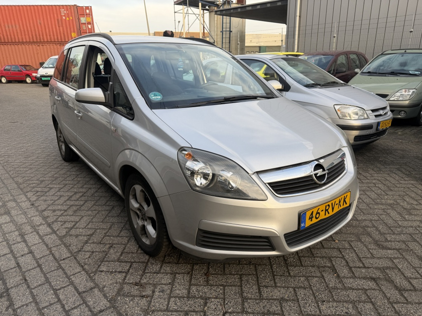 Opel Zafira 2.2 Enjoy 2005 - voorkant