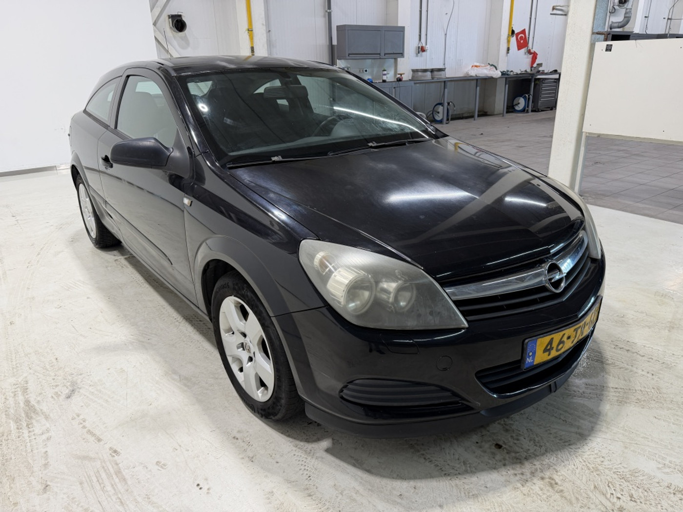 Opel Astra GTC 1.4 Edition 2006 - voorkant