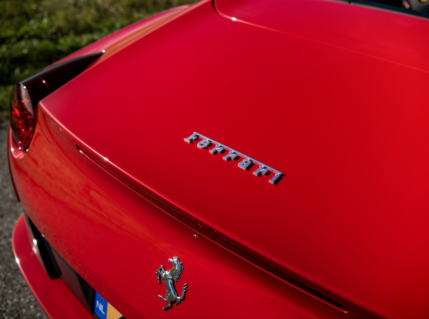 Foto van Ferrari California