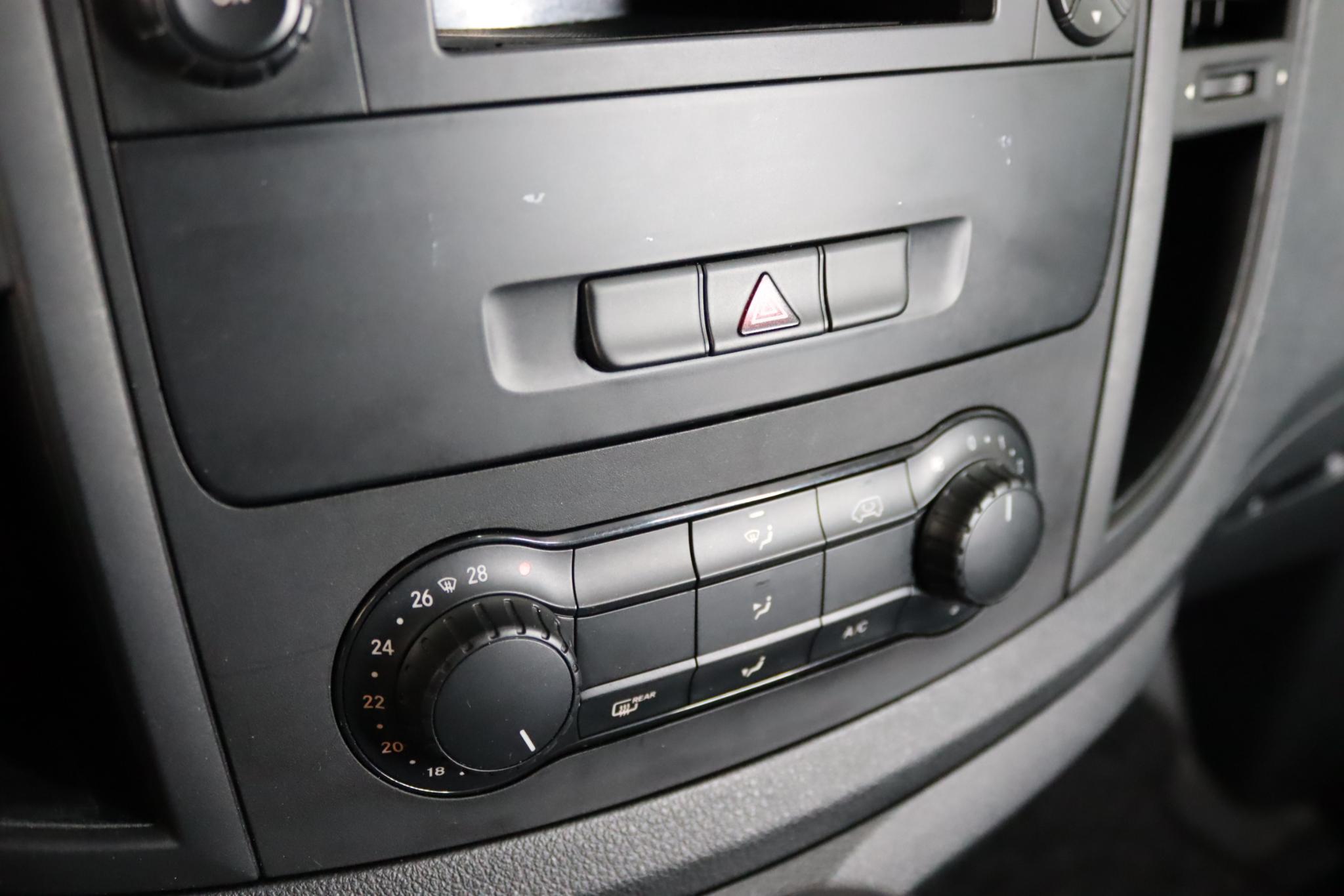 Foto van Mercedes-Benz Vito Tourer