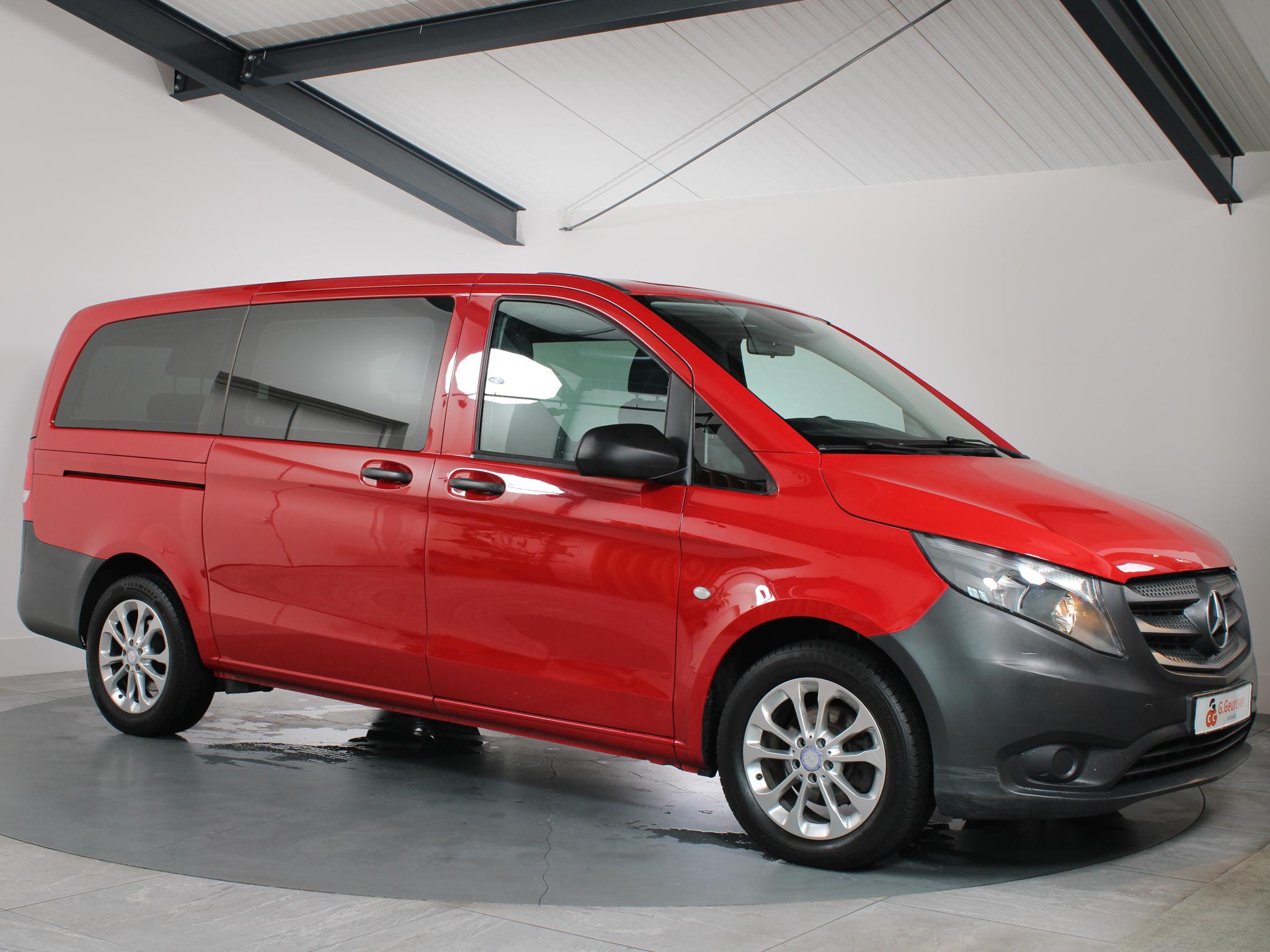 Foto van Mercedes-Benz Vito Tourer
