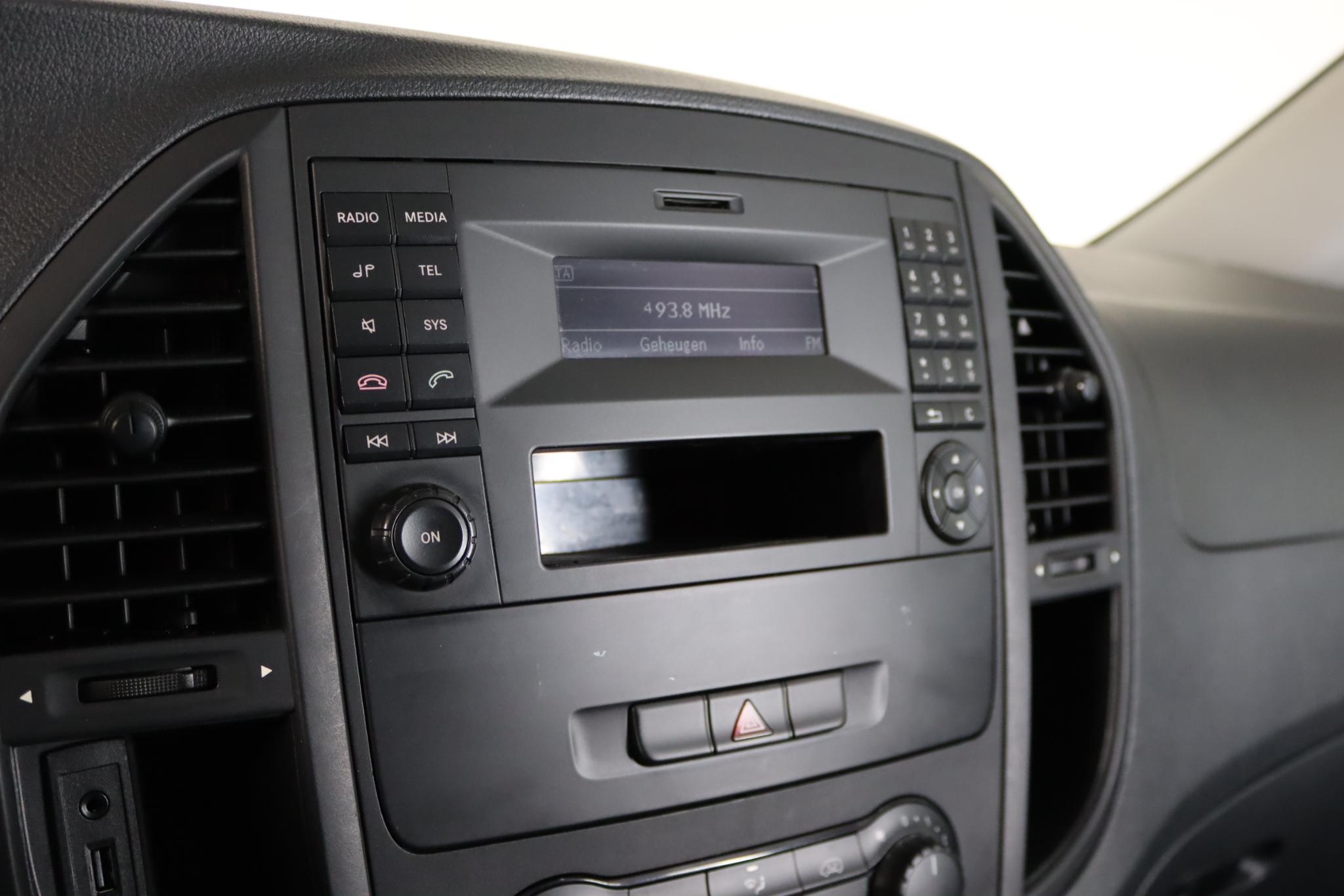 Foto van Mercedes-Benz Vito Tourer