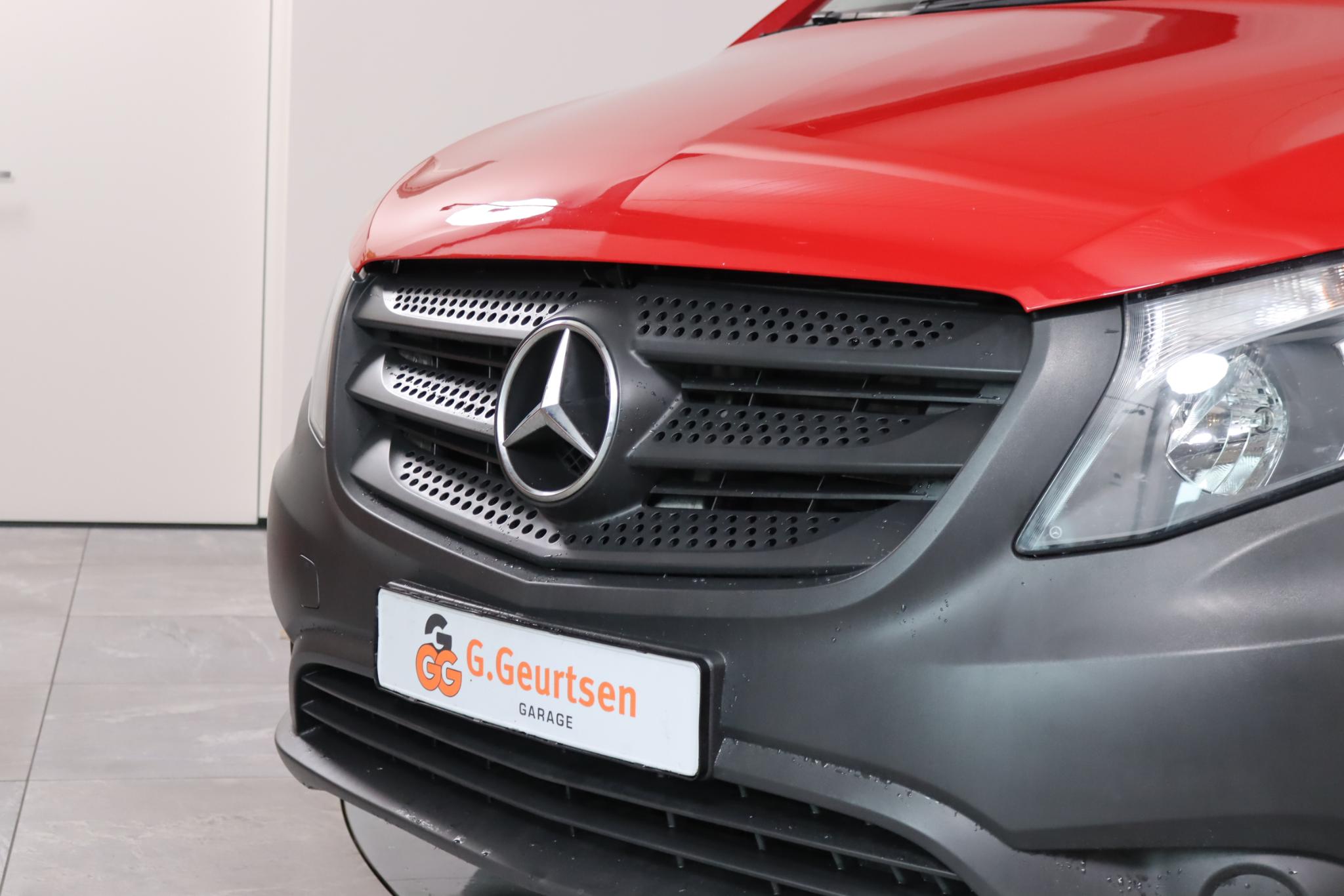 Foto van Mercedes-Benz Vito Tourer