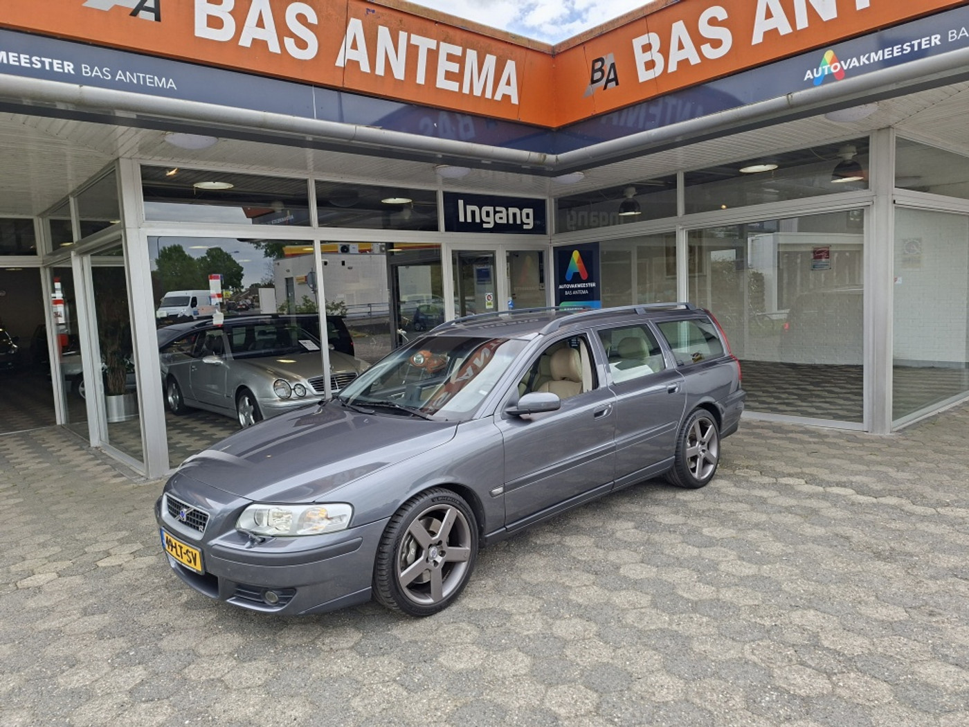 Volvo V70 2.5 R, Handbak, Origineel NL, Topstaat 2003 - voorkant