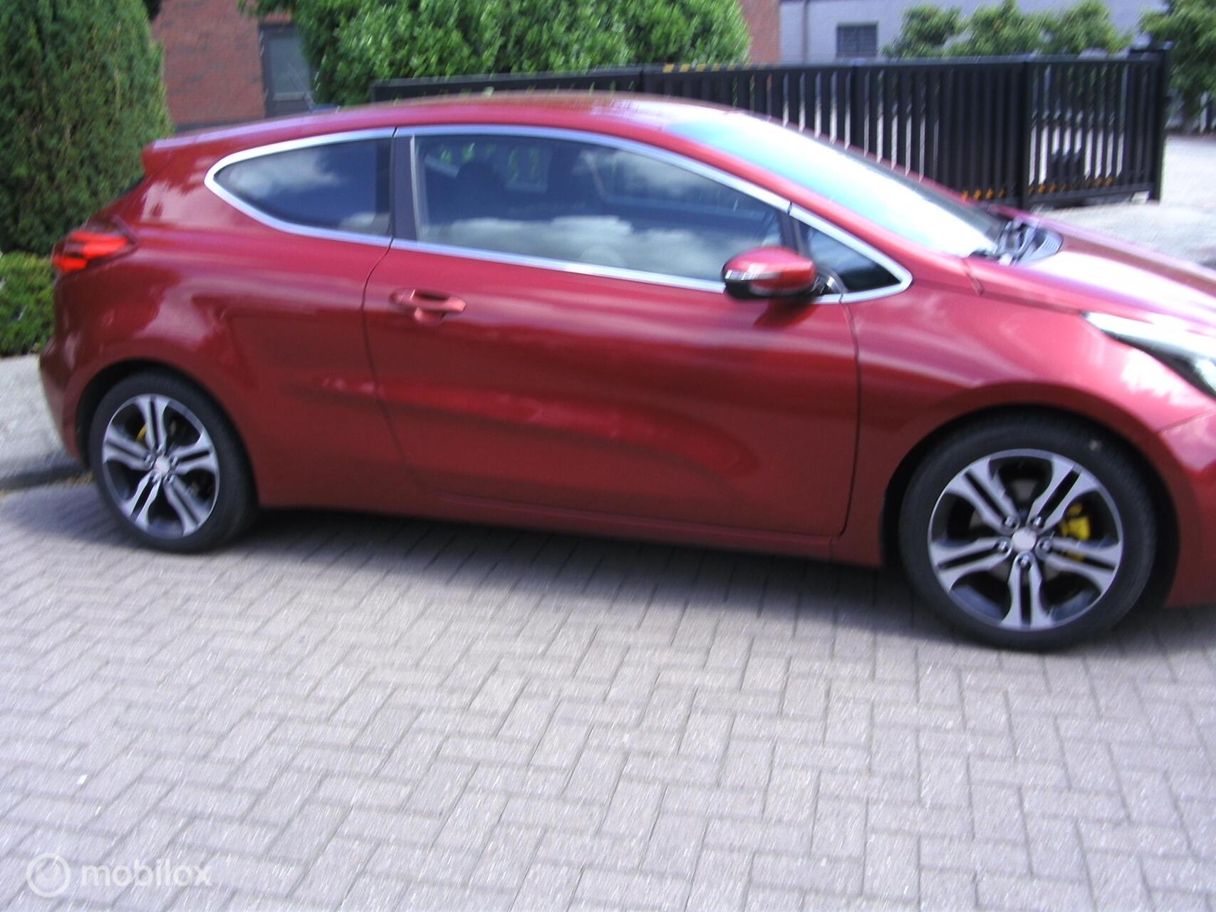 Foto van Kia Cee D