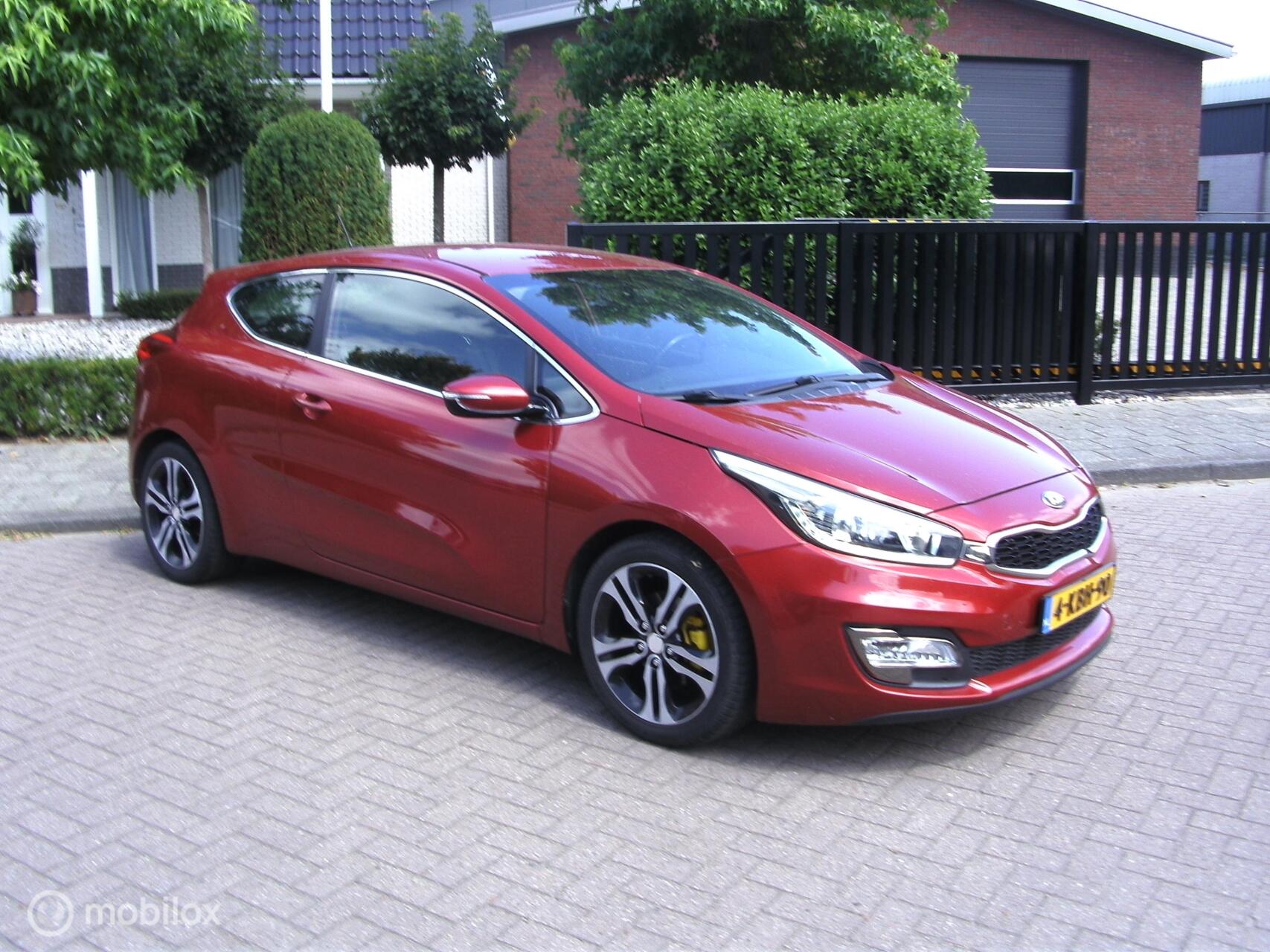 Foto van Kia Cee D