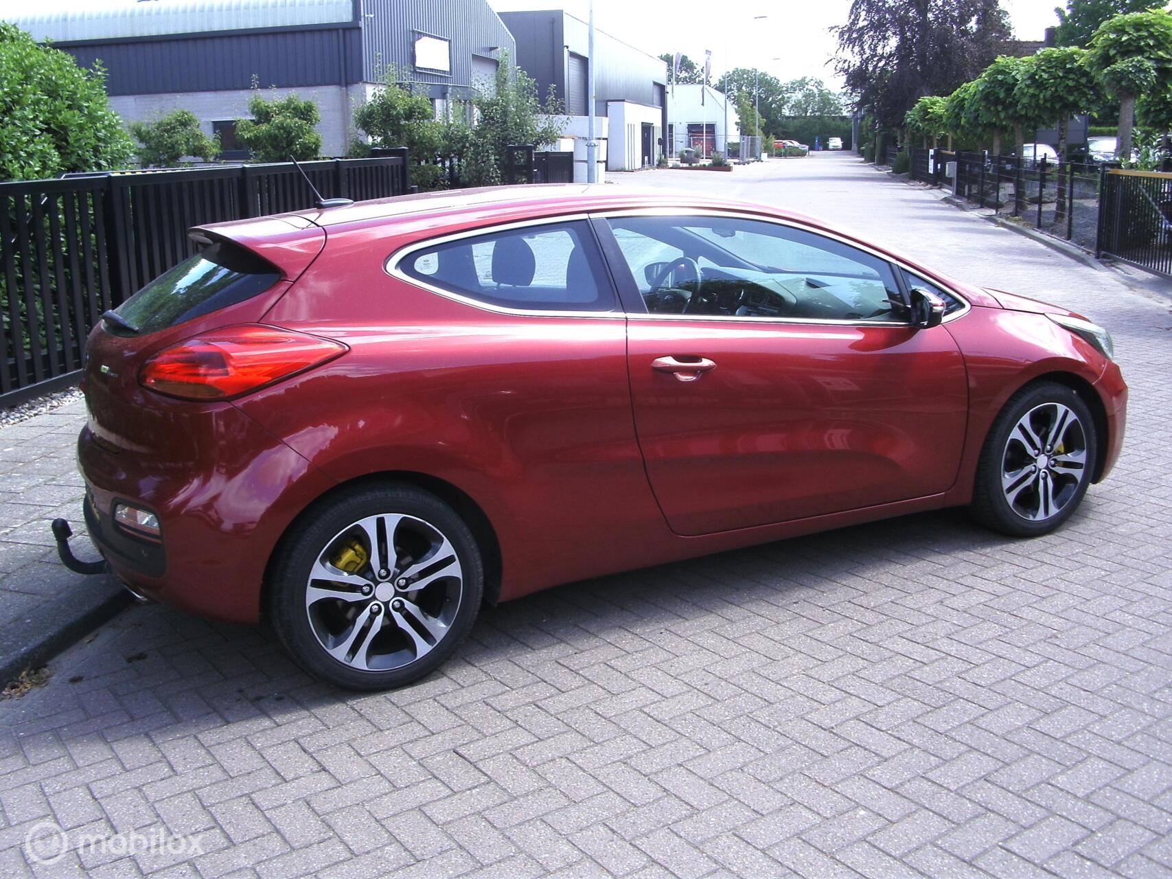 Foto van Kia Cee D