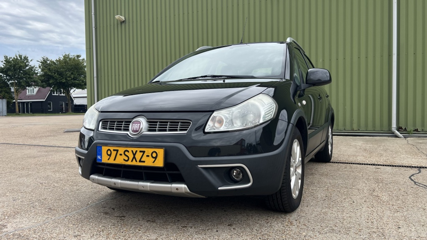 Fiat Fiat Sedici 1.6-16V Emotion 2012 - voorkant