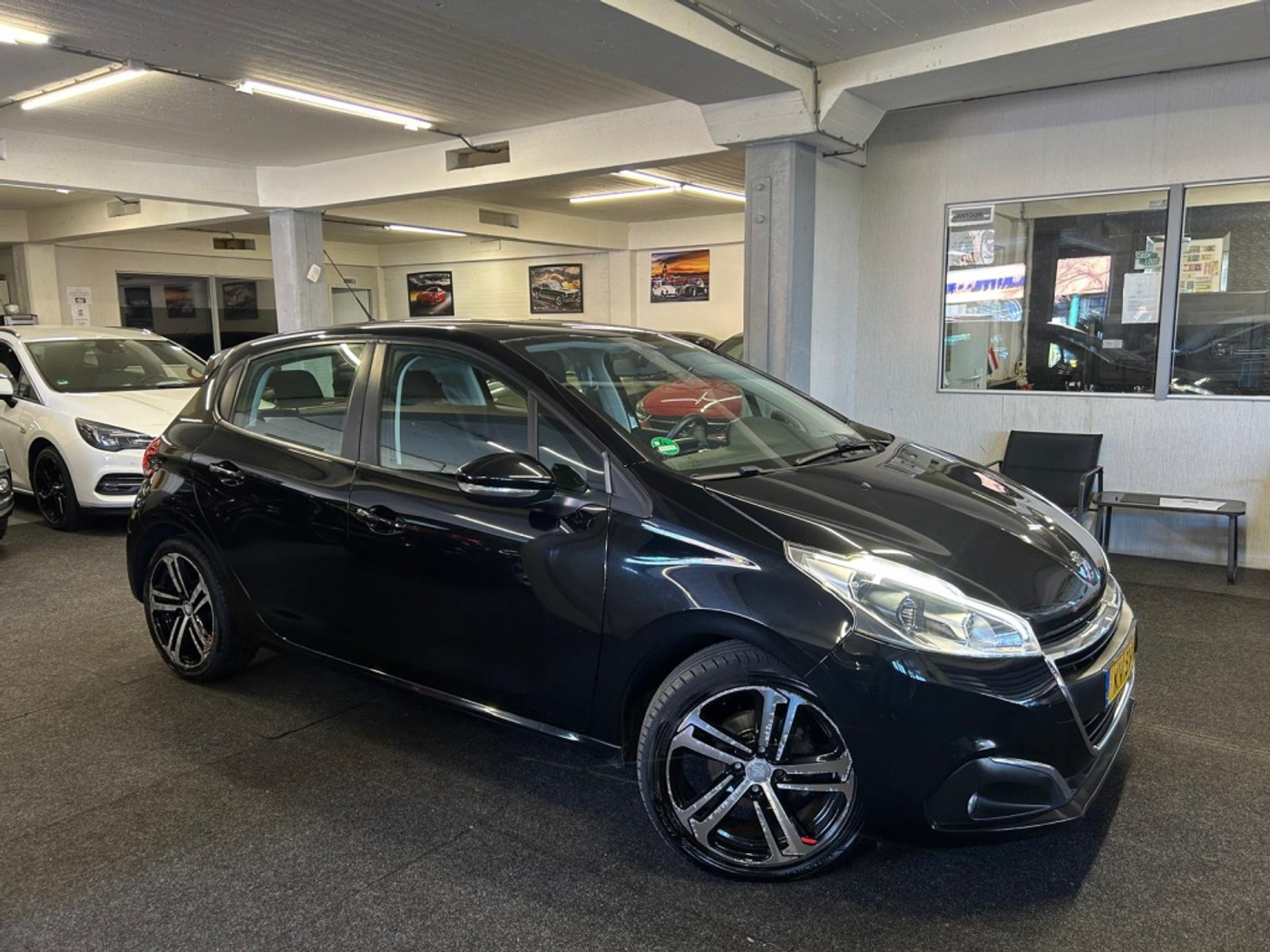 Peugeot 208 1.2 PureTech Blue Lion 2016 - voorkant