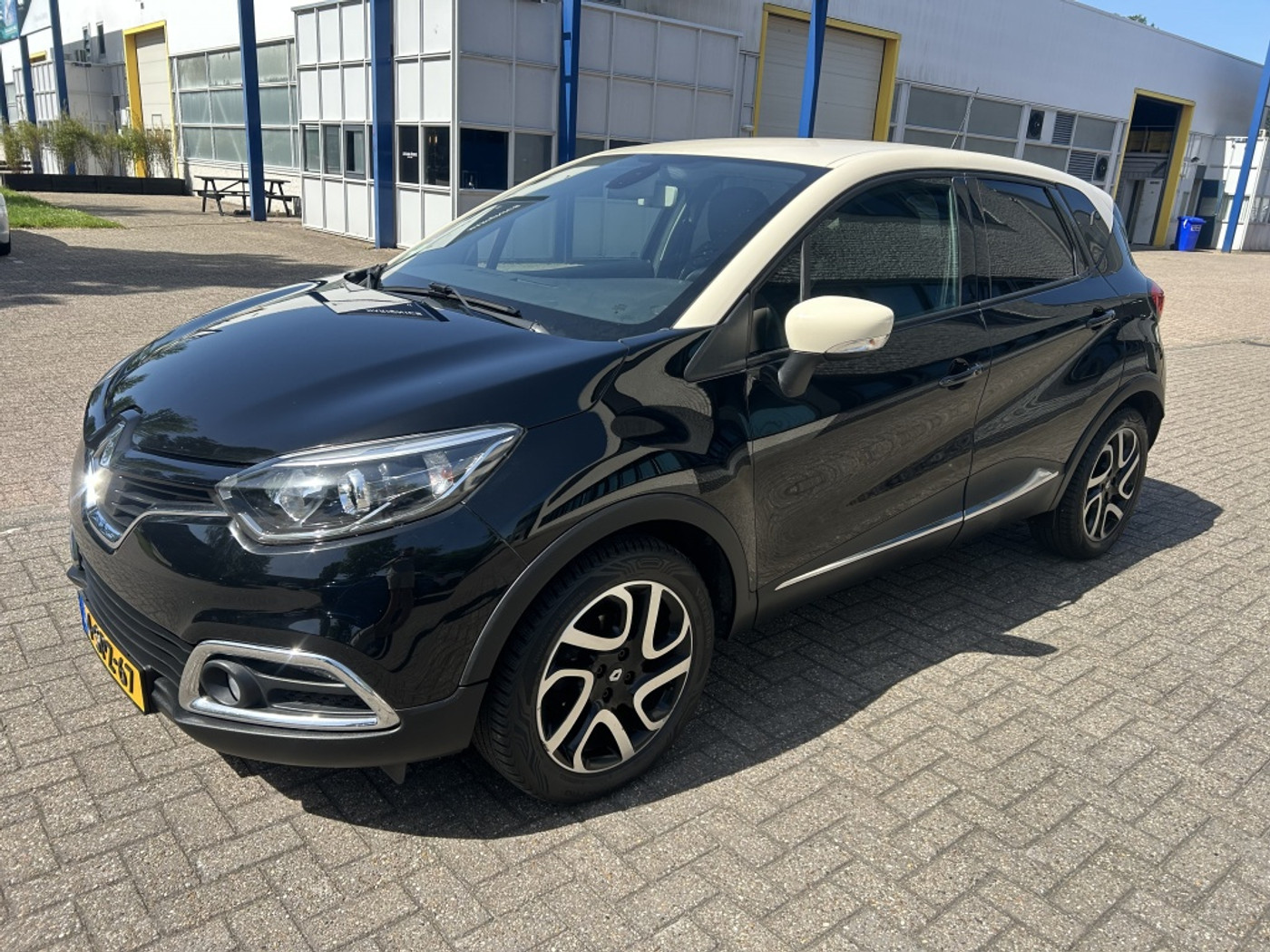 Renault Captur 0.9 TCe Dynamique 2013 - voorkant