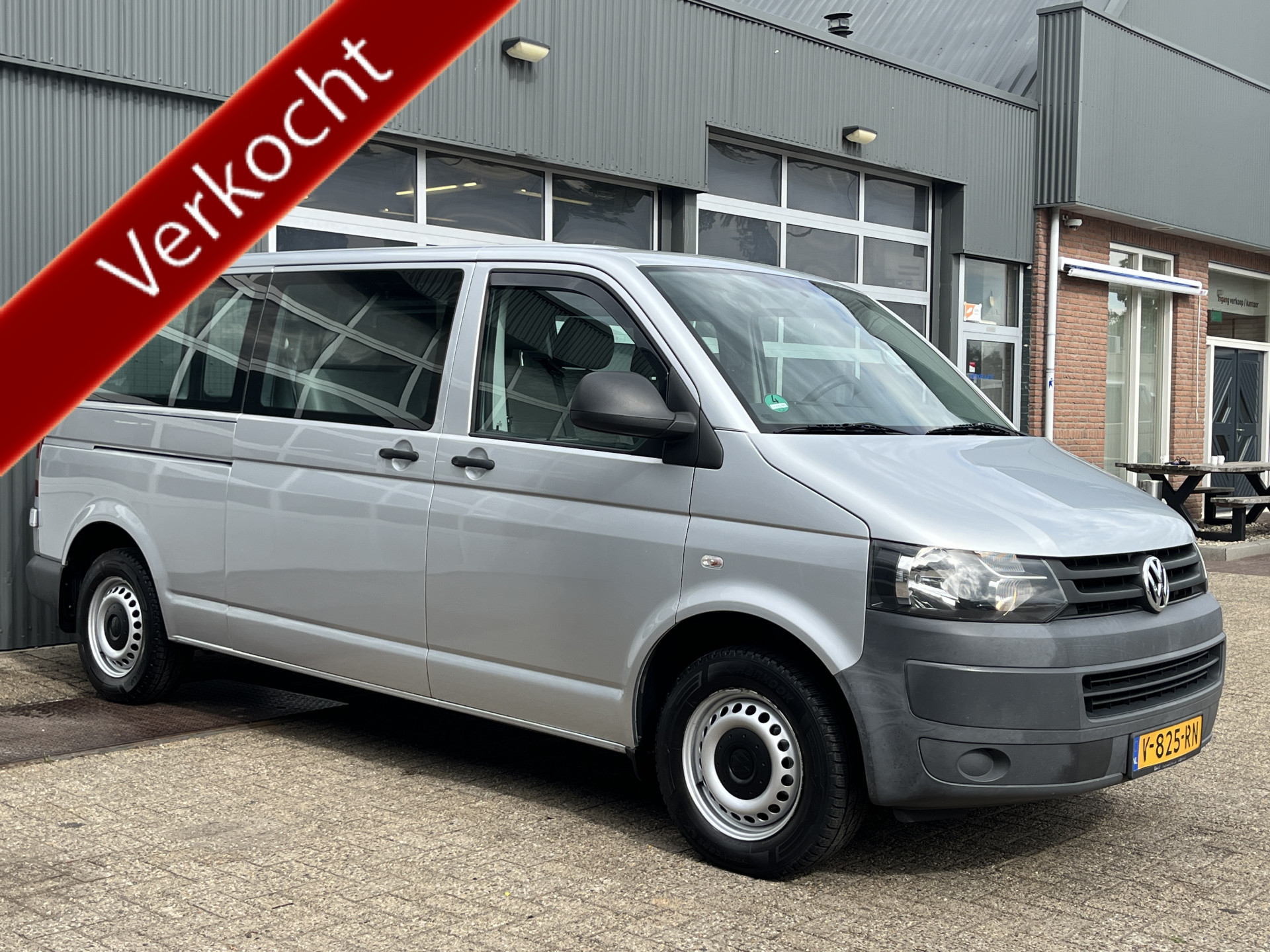 Volkswagen Kombi 2.0 TDI L2H1 DC 2013 - voorkant