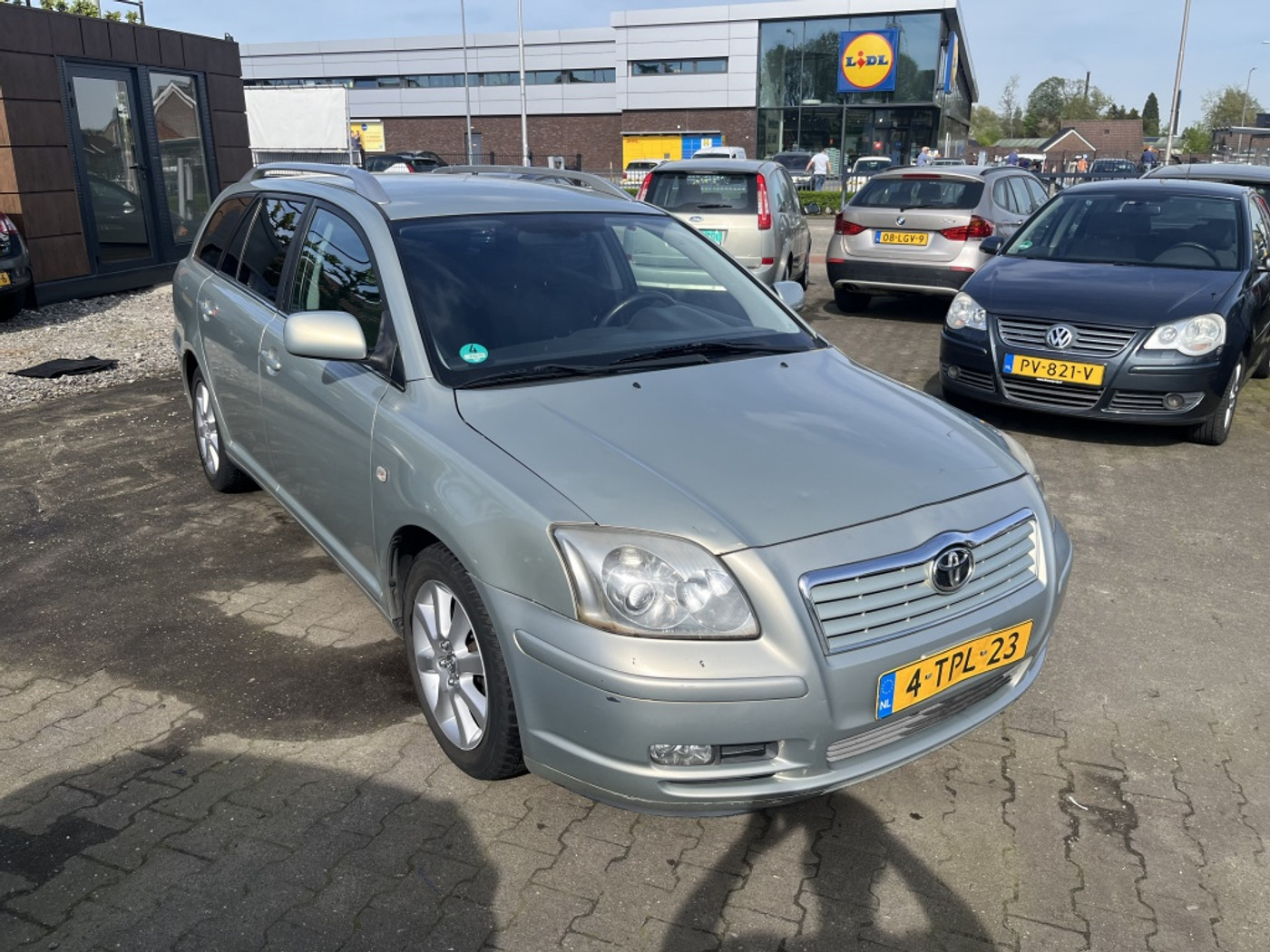Toyota Avensis verkocht 2004 - voorkant