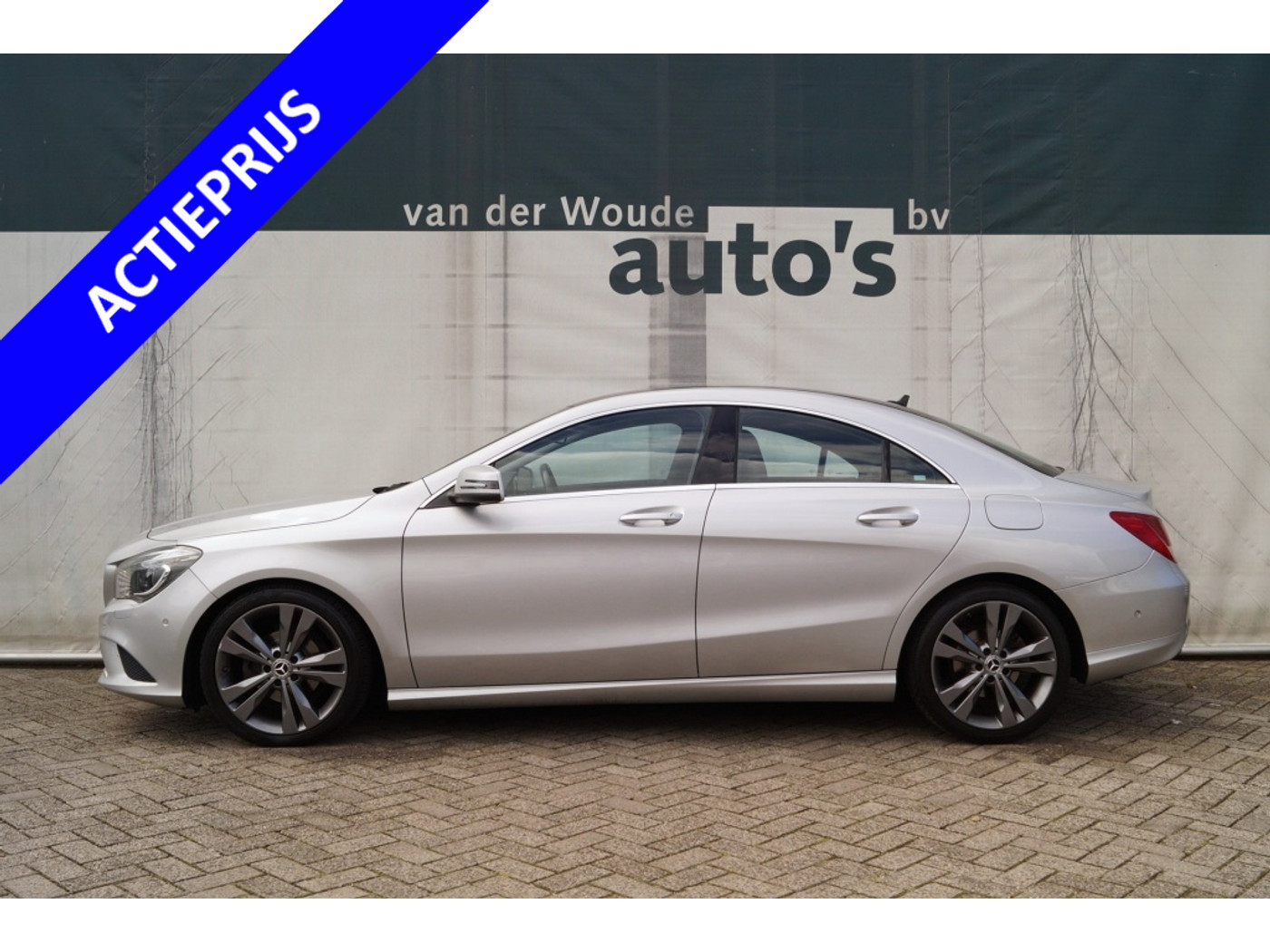 Mercedes-Benz Cla 180 180 Ambition -LEER-NAVI-PDC-XENON-CRUISE- 2014 - voorkant