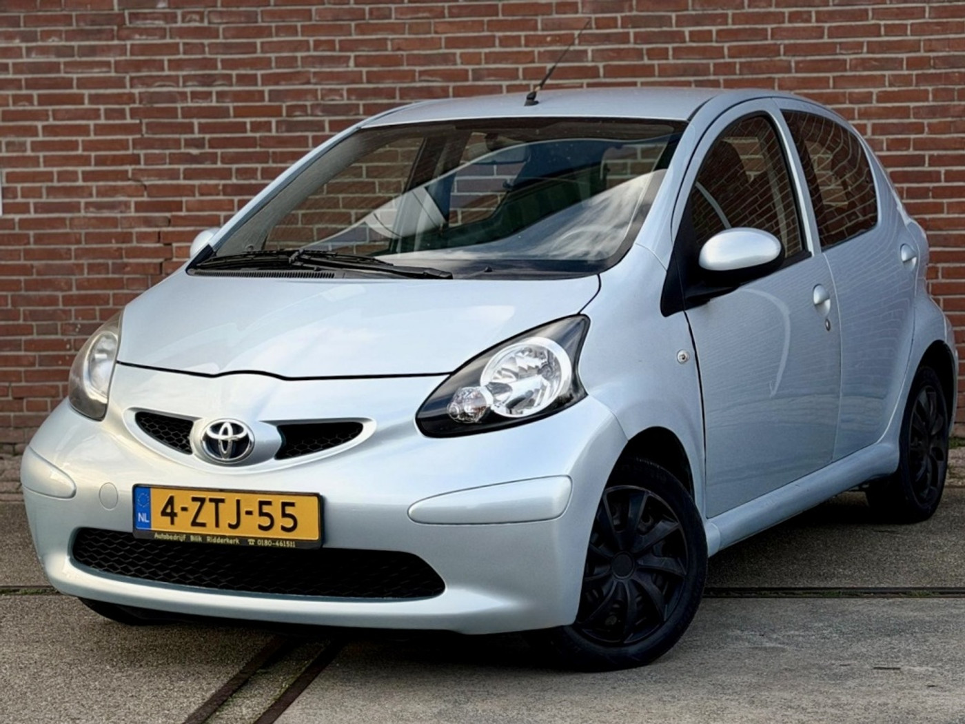 Toyota Toyota Aygo 1.0-12V Access |Elek.ramen |Stuurbkr |Nwe APK 2006 - voorkant