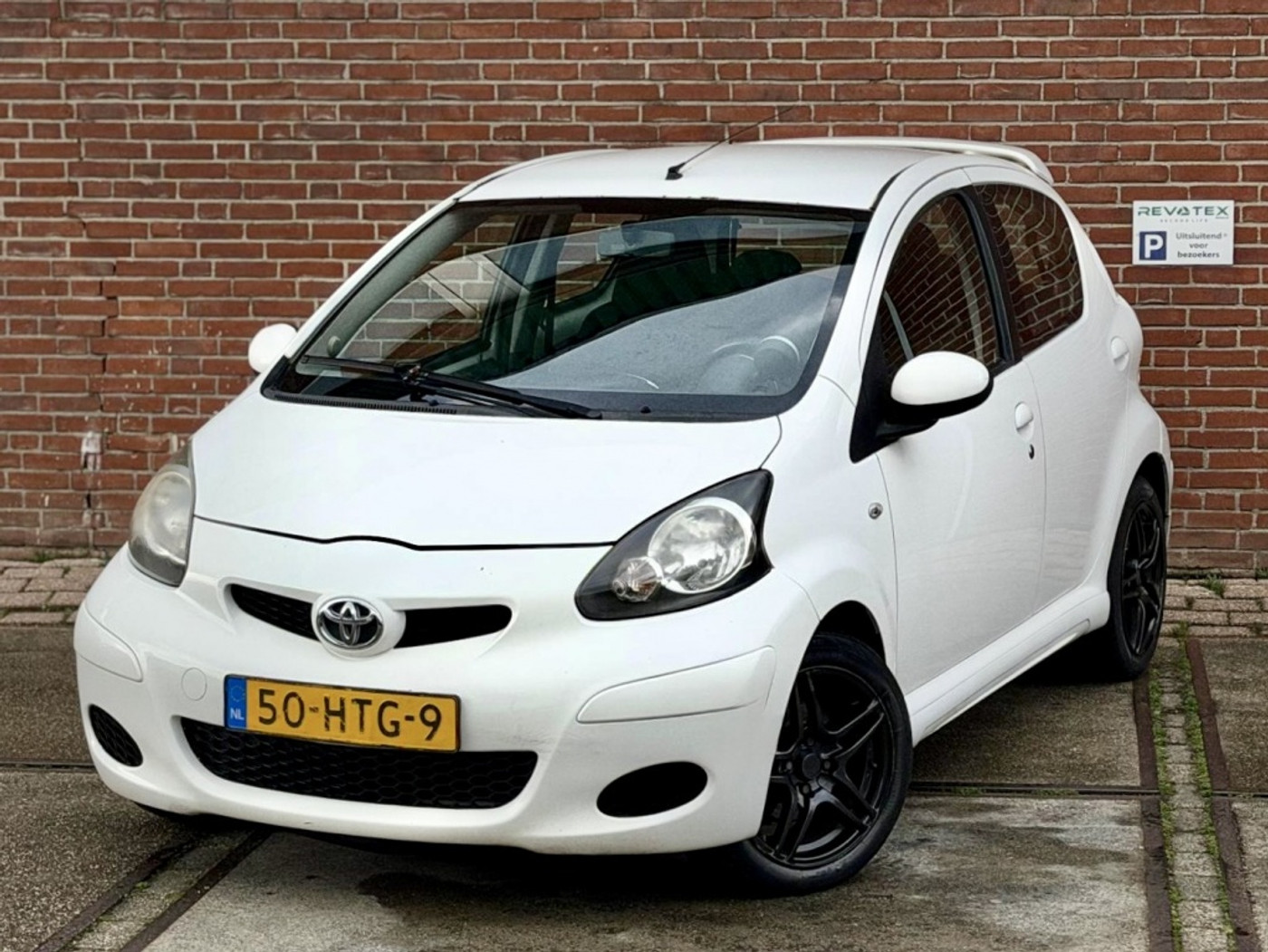 Toyota Toyota Aygo 1.0-12V Comfort |Airco |Nieuwe APK |5 Deurs 2009 - voorkant