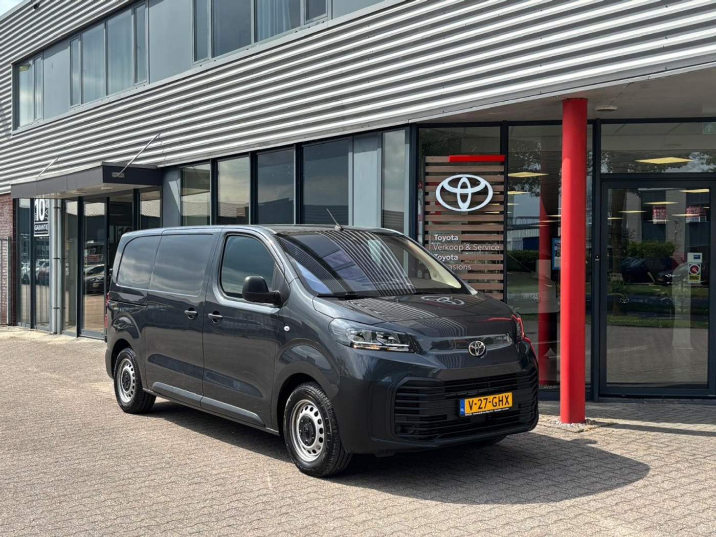 Toyota Proace ChallengerL175 kWh | Trekhaak | Laadvloer | Airco | Nav by APP 2024 - voorkant