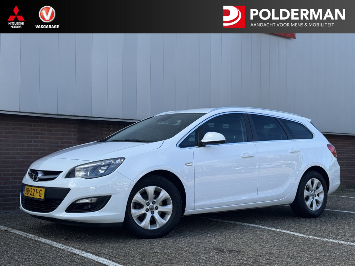 Opel Astra Sports Tourer 1.4 Turbo Blitz 2016 - voorkant