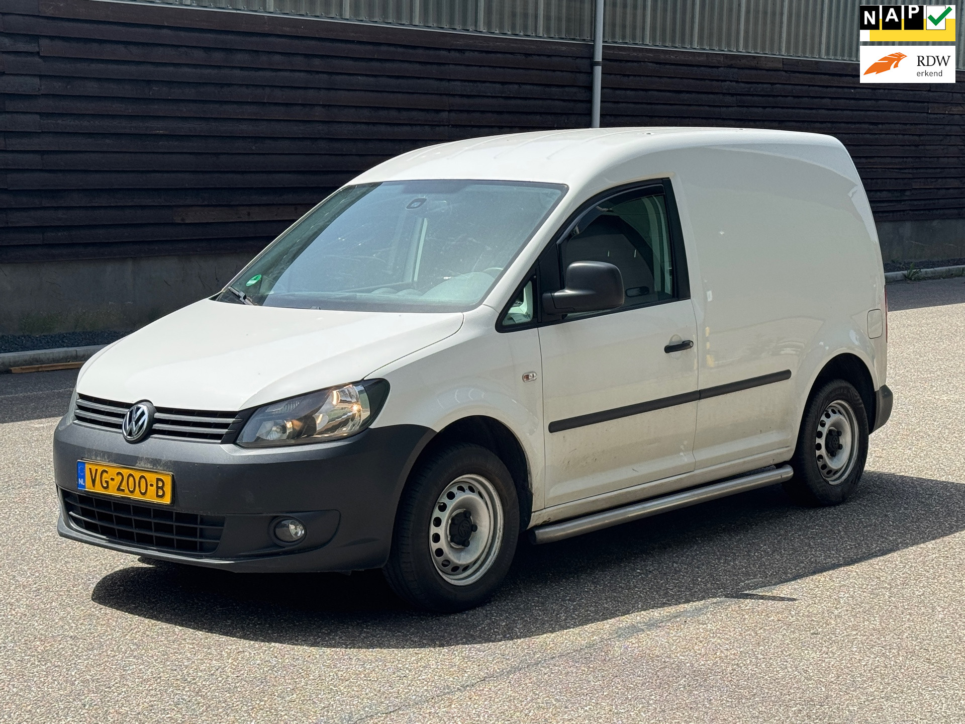 Volkswagen Caddy 1.6 TDI AIRCO / ACHTERKLEP 2013 - voorkant