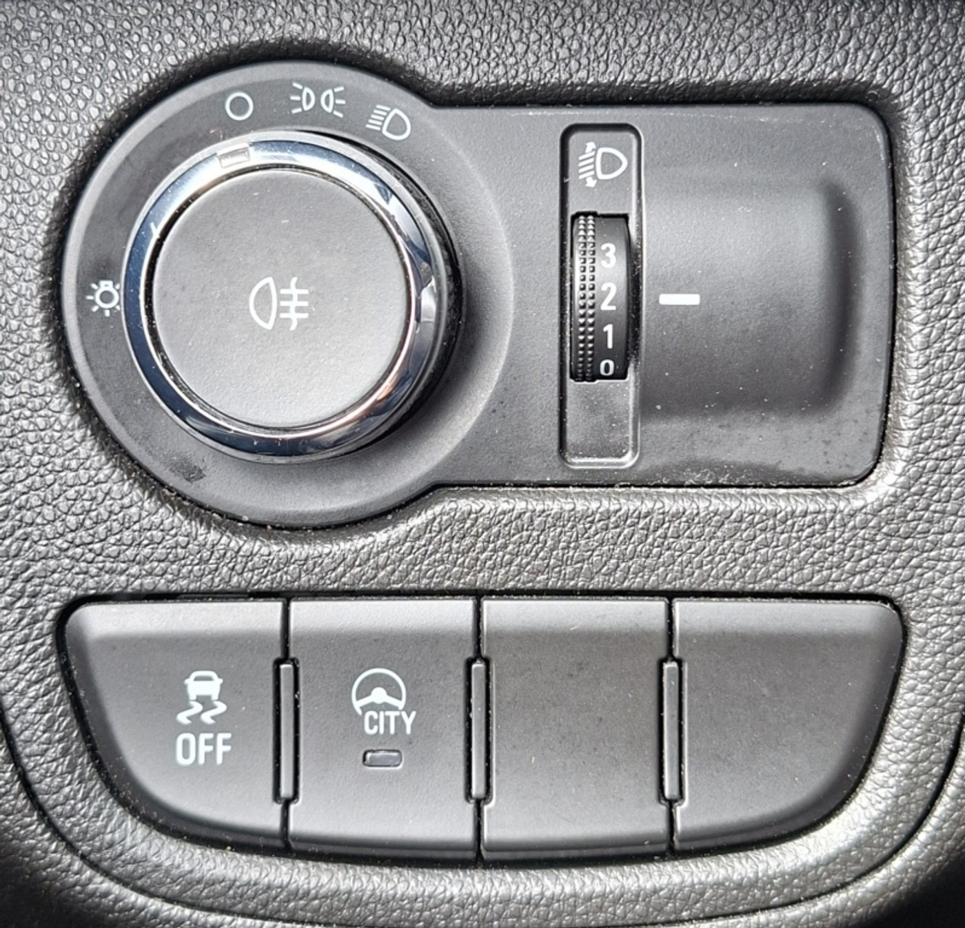 Foto van Opel Karl / Viva