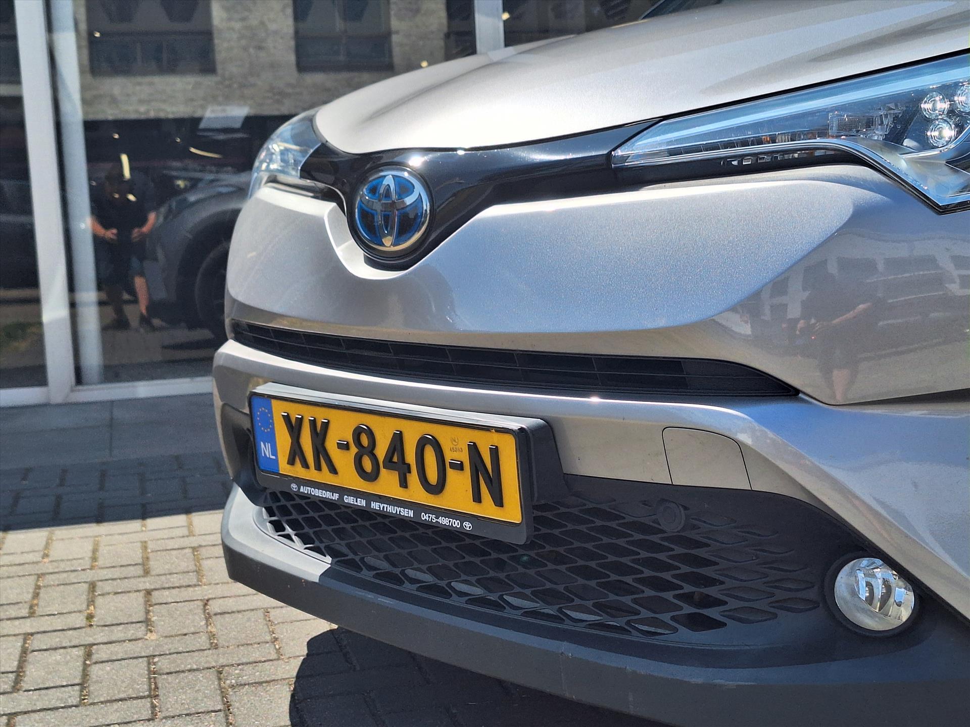Foto van Toyota Toyota C-hr