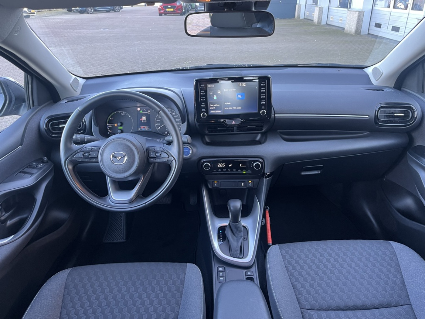 Foto van Mazda Mazda2 Hybrid
