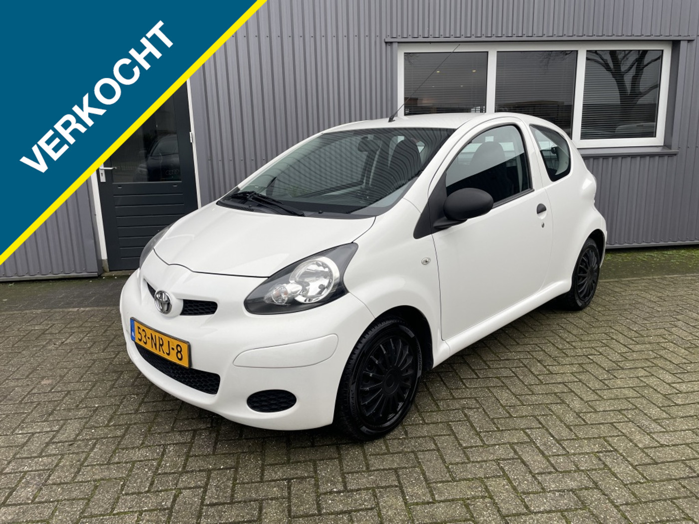 Toyota Toyota Aygo 1.0-12V Access Airco NAP Nieuwe APK 2010 - voorkant