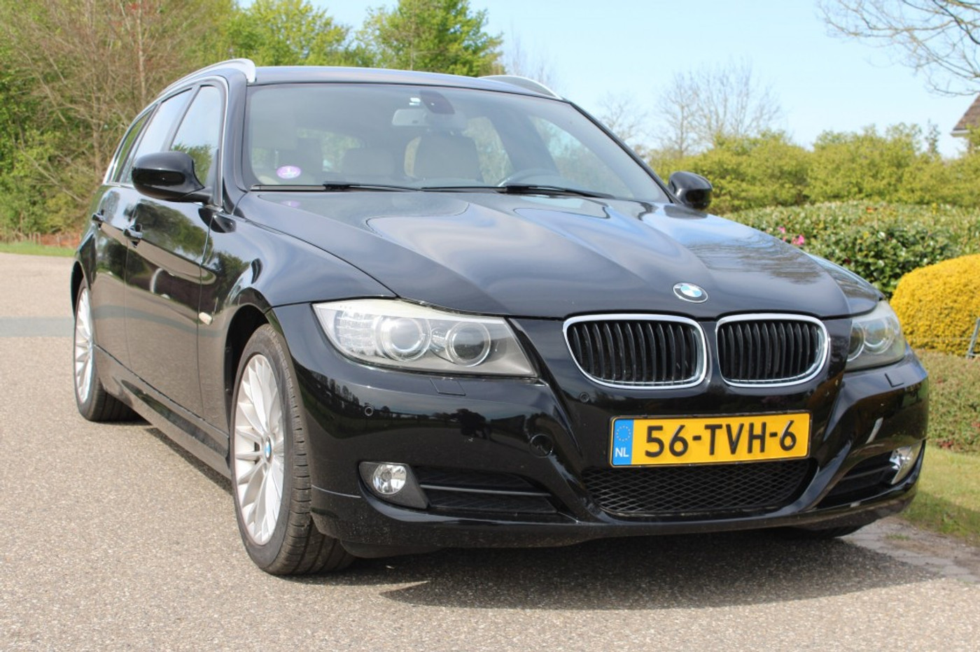BMW 3er Reihe 316i Touring 136pk Automaat High Executive Leer Navi/PDC/Stoelve 2012 - voorkant