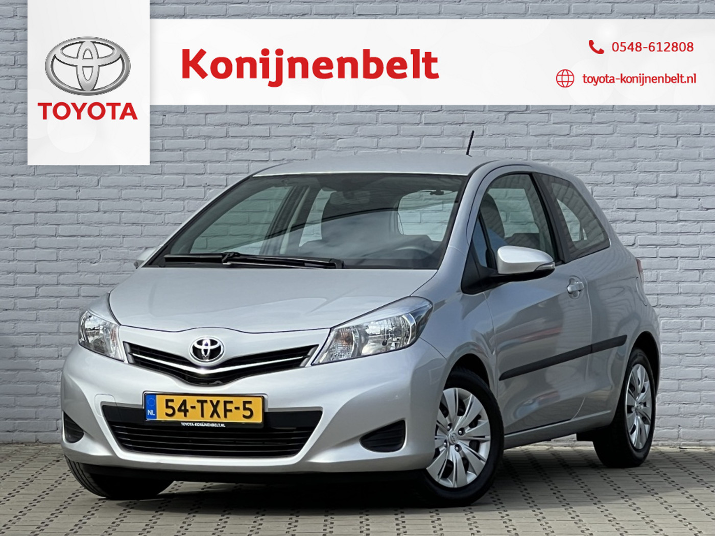 Toyota Toyota Yaris 1.3 VVT-i Aspiration Automaat 3-deurs | NL auto | Trekhaak 2012 - voorkant
